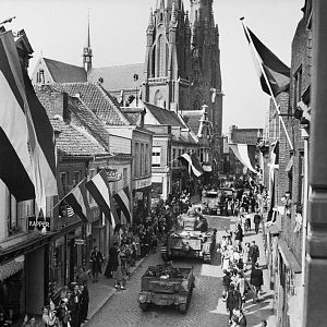 Cromwell tanks of 2nd Welsh Guards, Eindhoven in Holland, 19 September 1944; IWM BU 945