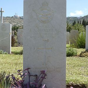 BECKETT GC grave