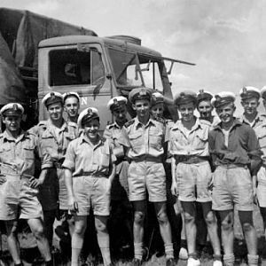 Monab VI Maryborough Q.L.D. 1945 (Nic front Row 3rd from right)